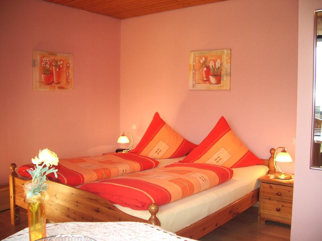 Hotel Gaestehaus Resi Zeltingen-Rachtig Pokój zdjęcie