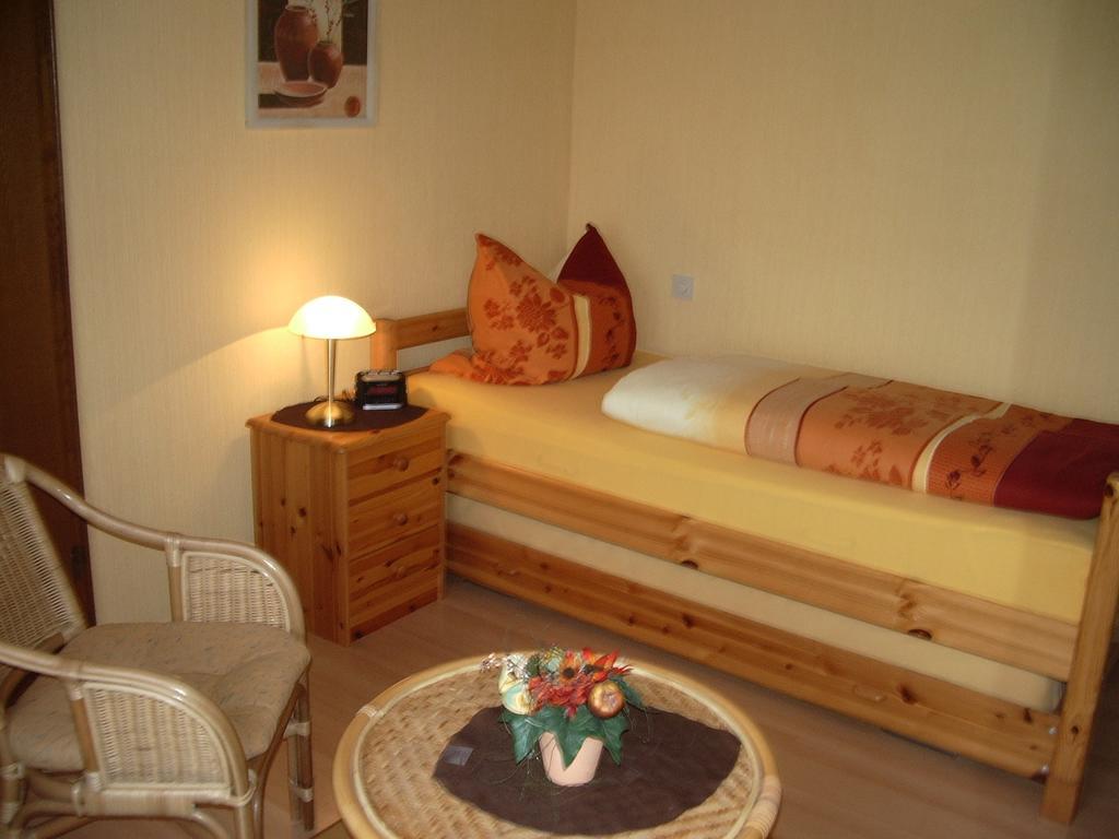 Hotel Gaestehaus Resi Zeltingen-Rachtig Pokój zdjęcie