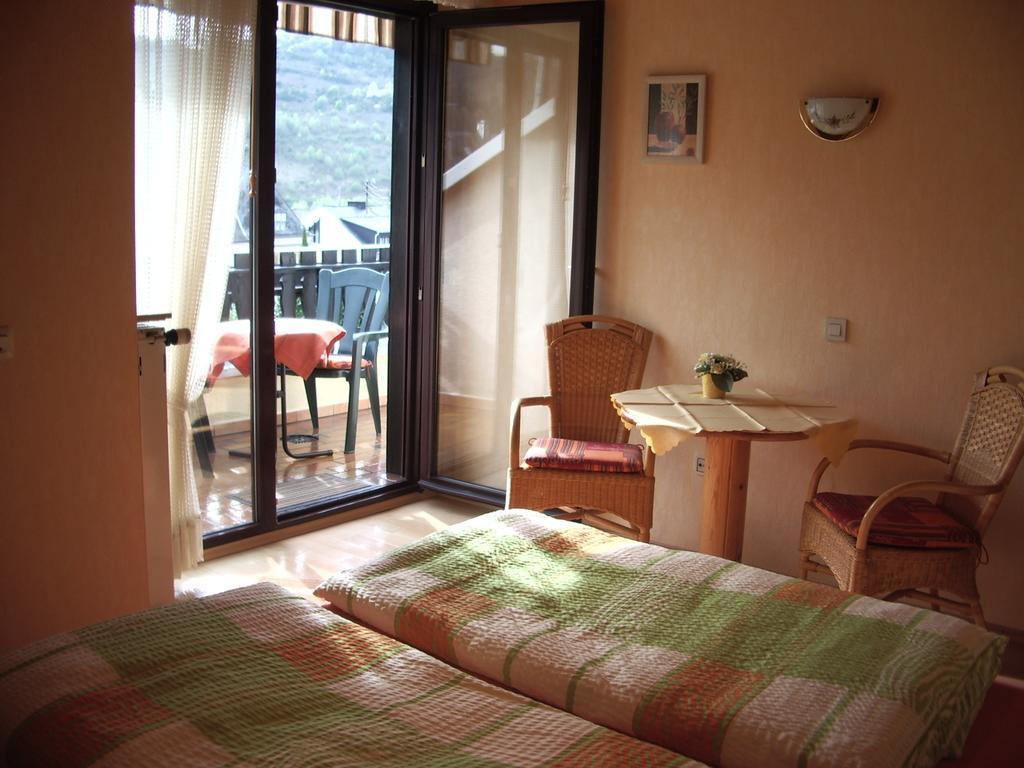 Hotel Gaestehaus Resi Zeltingen-Rachtig Zewnętrze zdjęcie